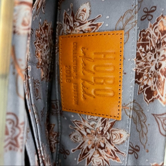 COPY - HOBO Lauren Clutch - Picture 7 of 9